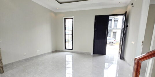 Dijual Villa Komplek Citraland Gama City Cluster Rochester Park